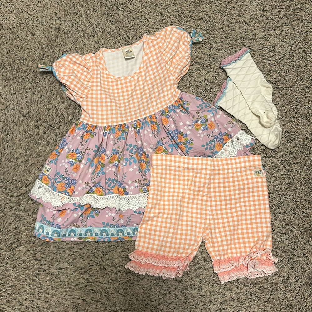 Girls 6 Southern Charm top & matching shorties 8 & matching cutsie socks 3pc set